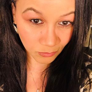 Meet your Posher, Renee